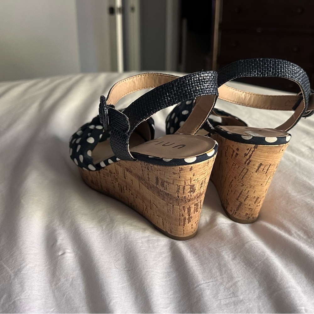 Blue and white polka dot cork platform sandals - Picture 3 of 7